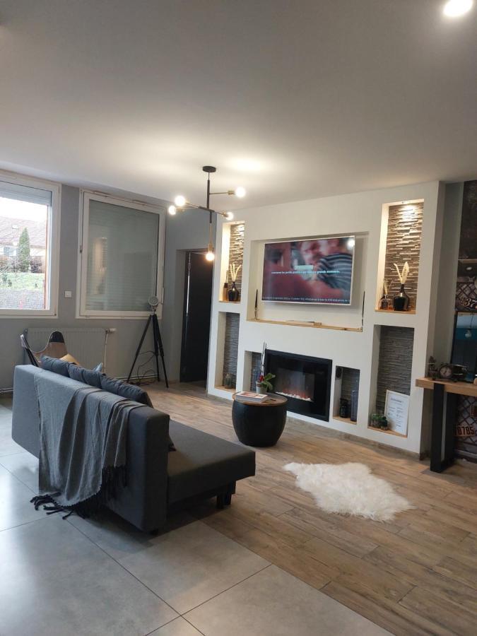 Style Of Industry Apartment Морбие Екстериор снимка